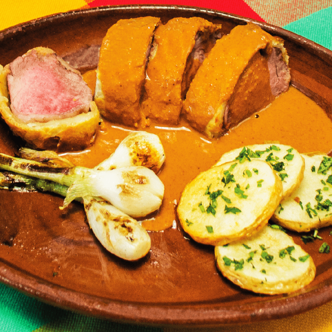Filete de cerdo con hojaldre y Pipián